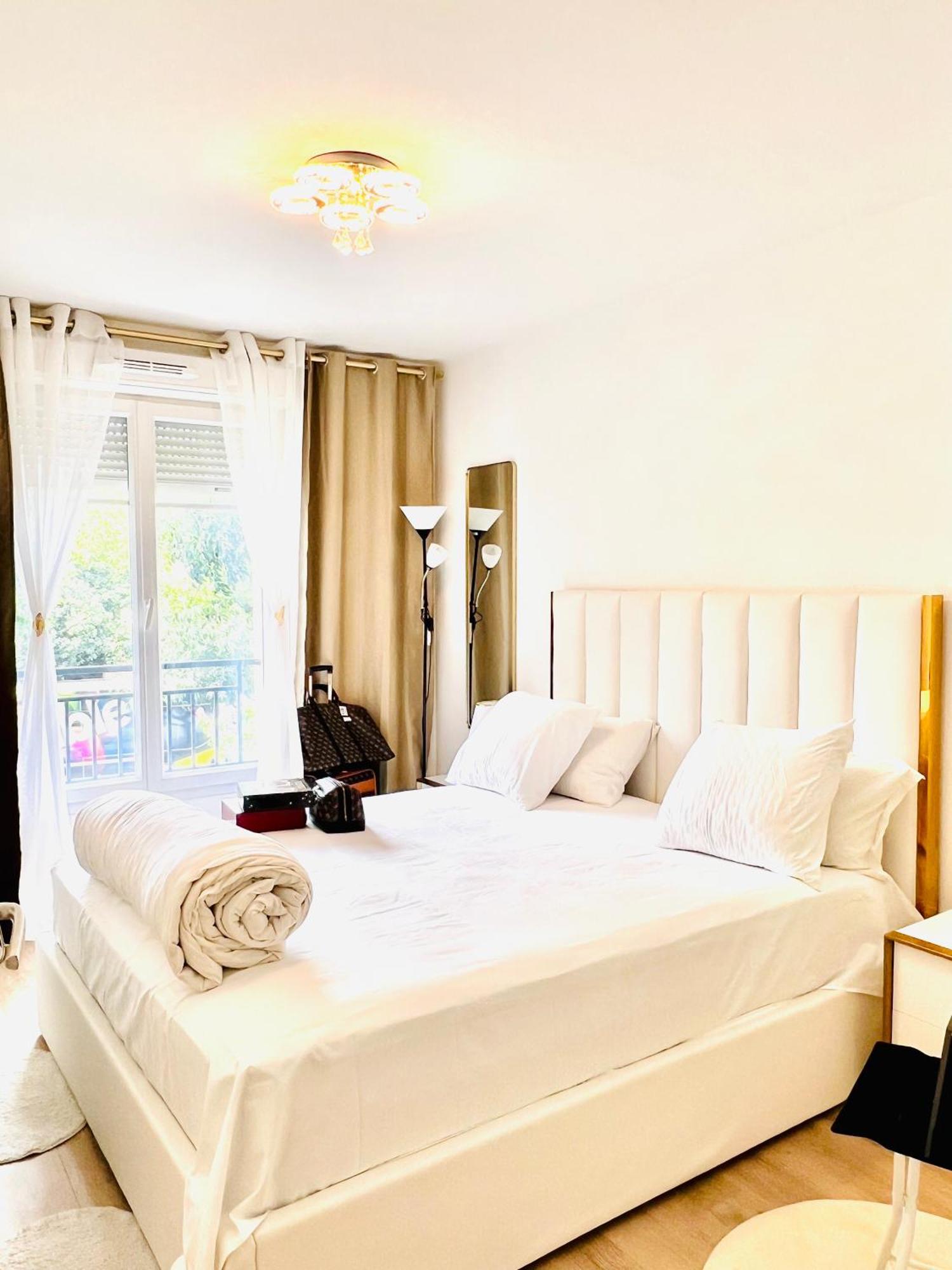 Les Residences De Djibril Le Blanc-Mesnil Zewnętrze zdjęcie