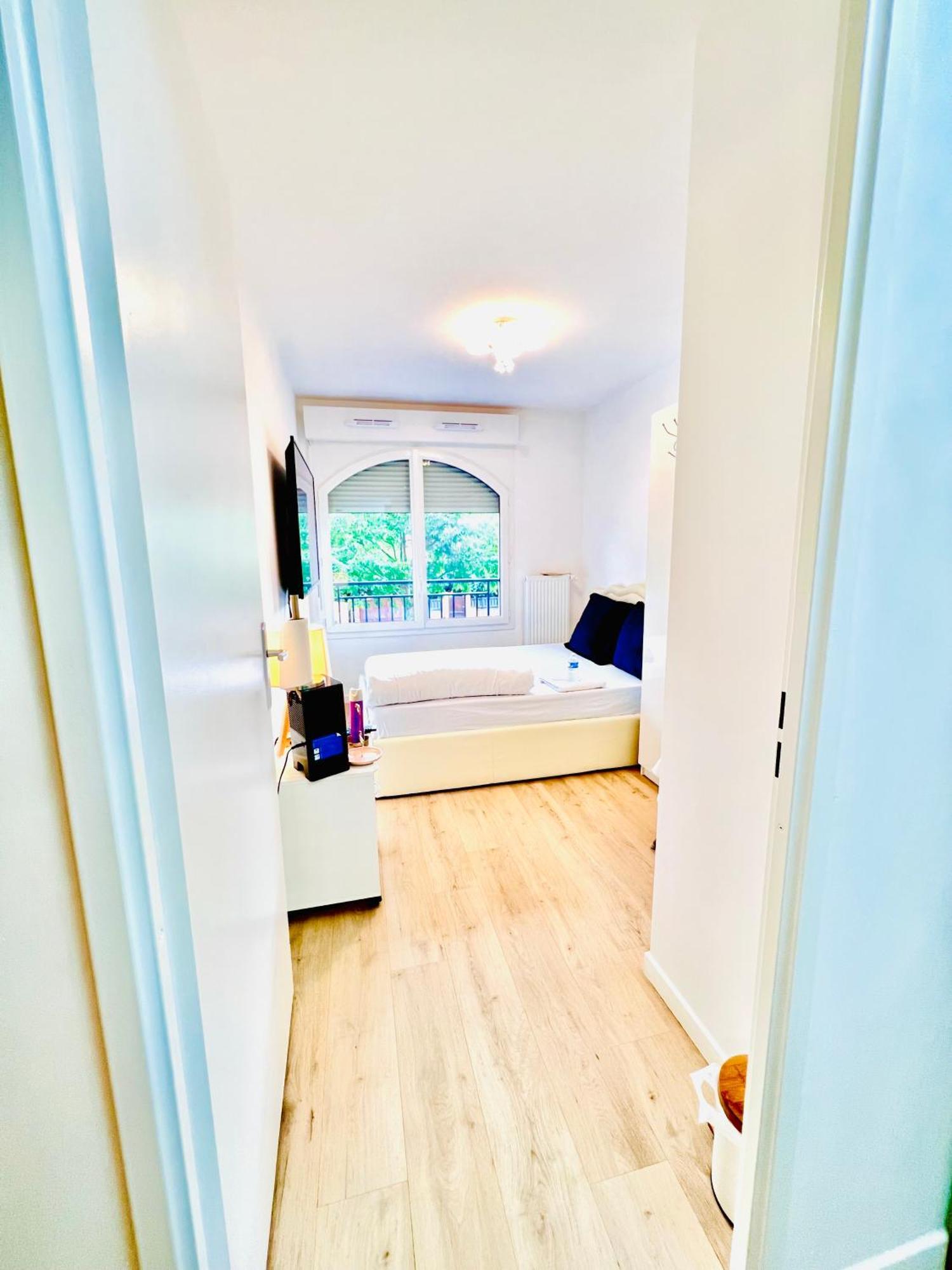 Les Residences De Djibril Le Blanc-Mesnil Zewnętrze zdjęcie
