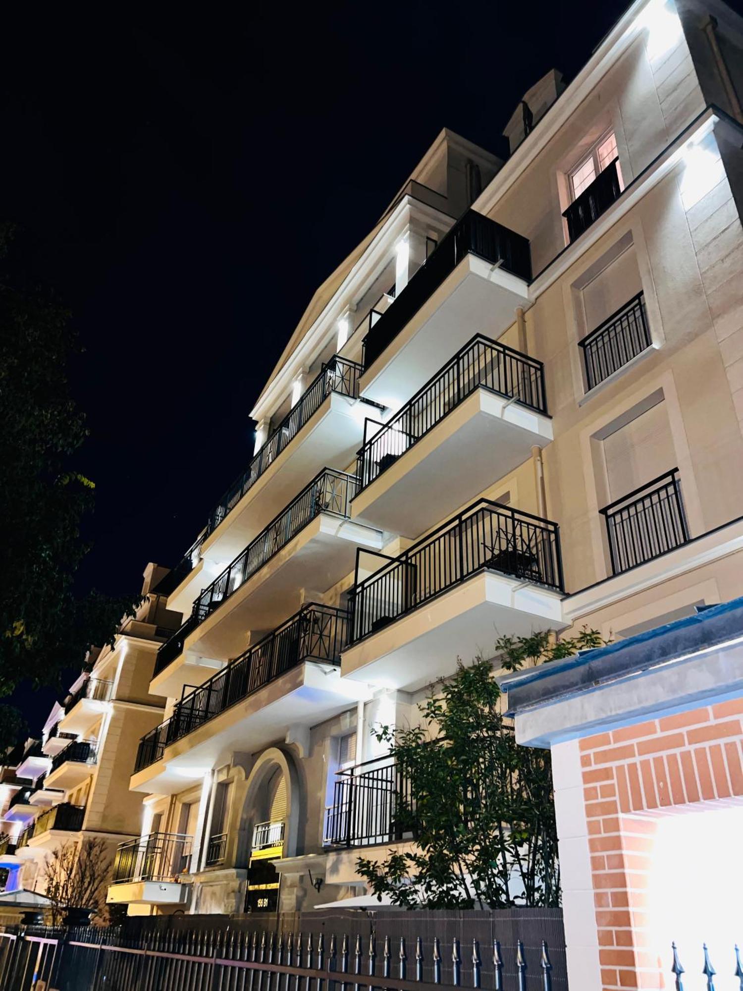 Les Residences De Djibril Le Blanc-Mesnil Zewnętrze zdjęcie